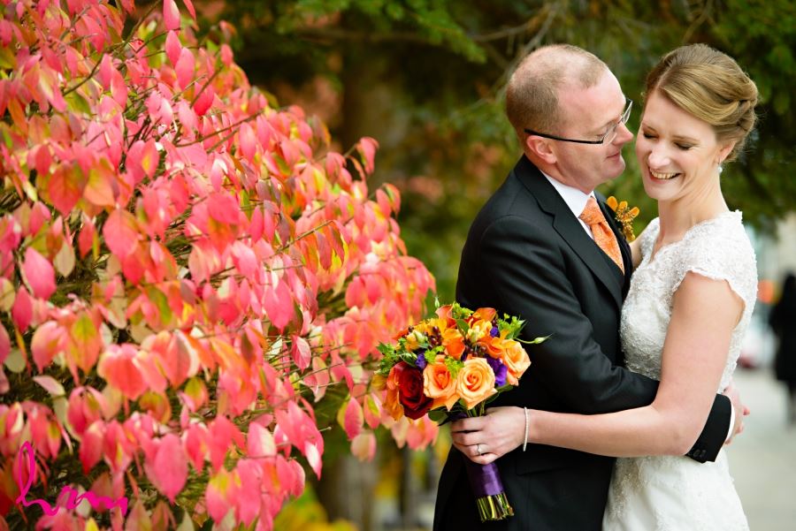 bride and groom fall colour burning bush