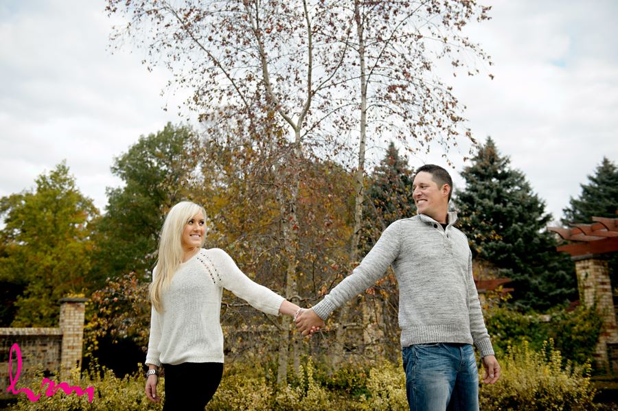 Beautiful engagement photos at the Civic Gardens in London Ontario