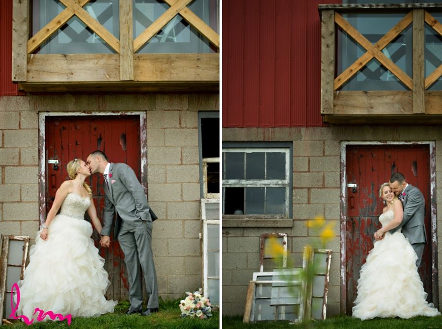 Waterdown Ontario Burlington barn wedding day pictures