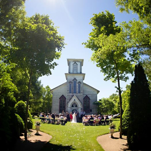 Cranberry-Creek-Gardens-London-Ontario-Wedding-Karly-Henrique_0033